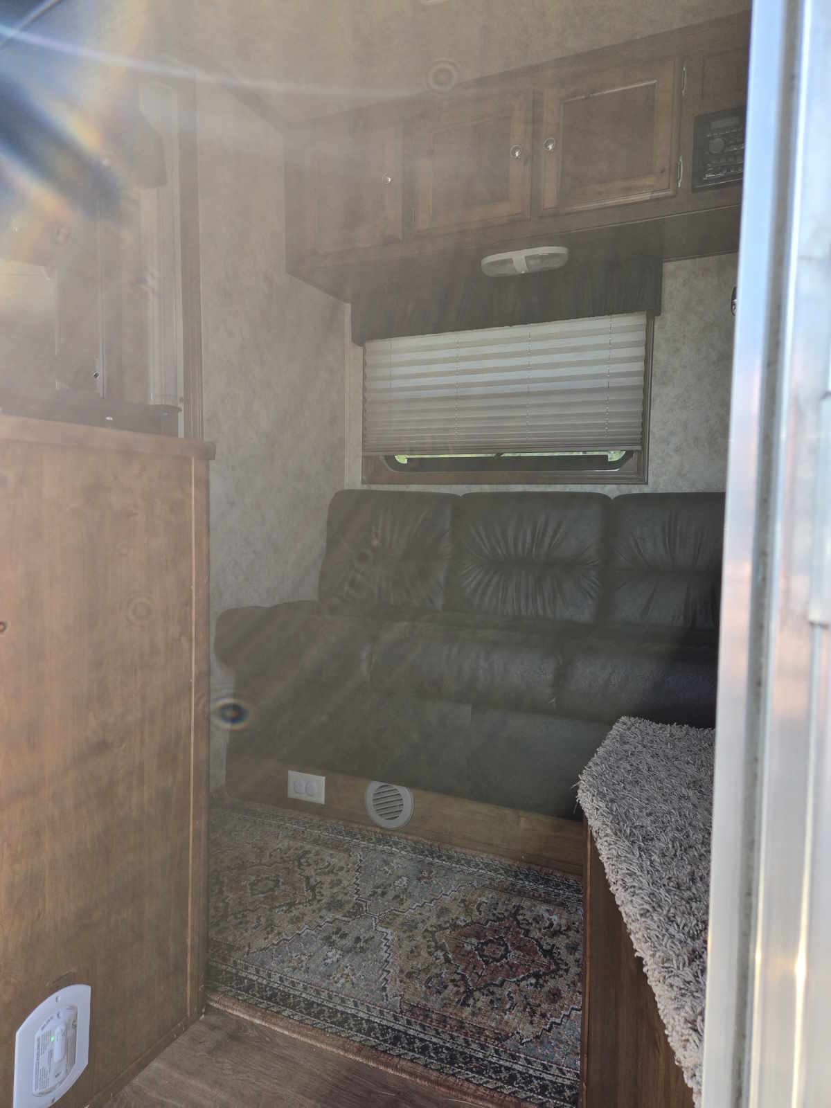 USED_58201_LV_DOOR.jpg